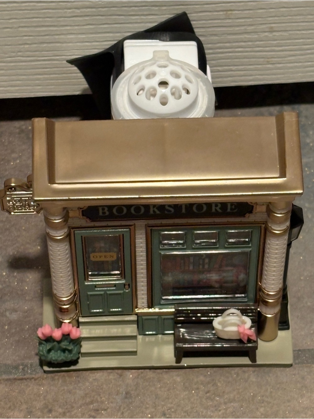 Bath & Body Works Bookstore Nightlight Projector Wallflower Fragrance Plug ~ NWT - Picture 2 of 5